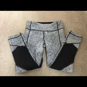 Lululemon Mesh Panel Crop Leggings